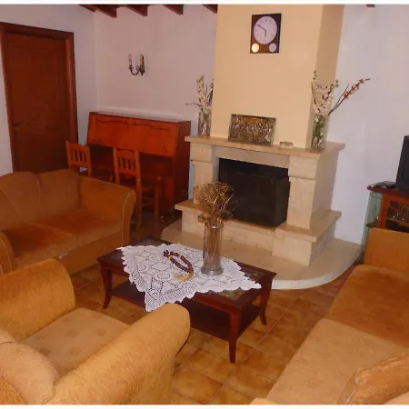 Andronikis House Sykia
