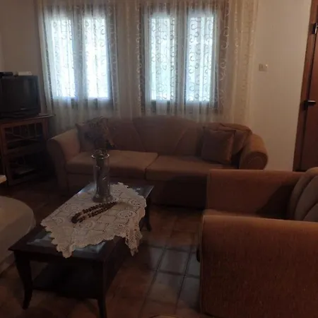 Nyaraló Andronikis House