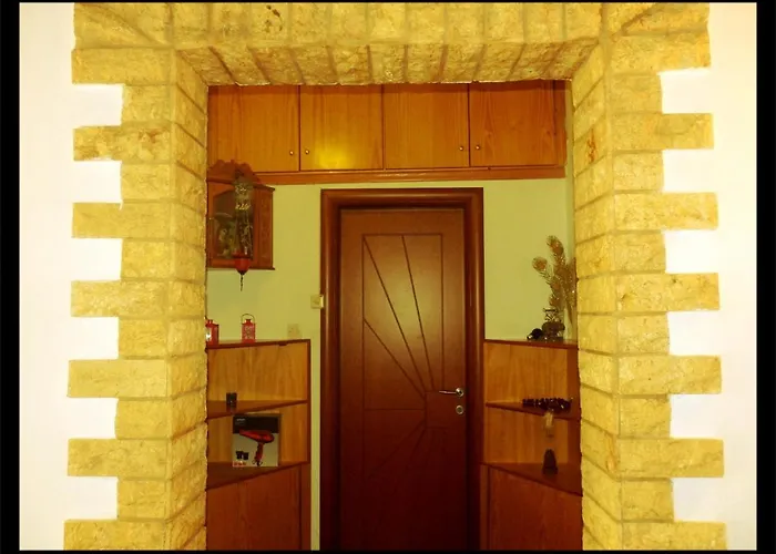Andronikis House